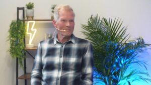 Thuisbatterij installeren: zelf doen of laten? Tips van experts!